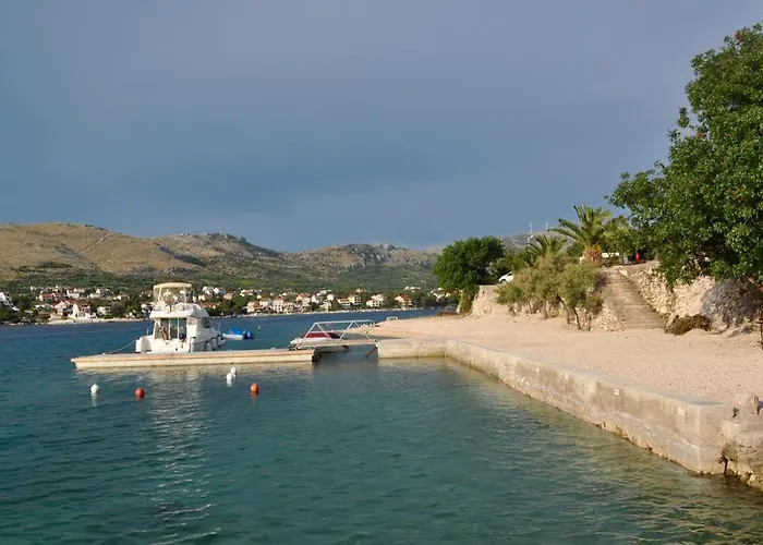 Sparada Mladen Apartman Grebastica