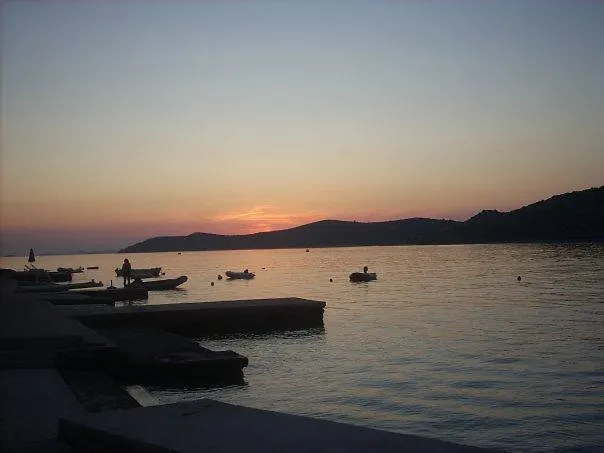 Apartman Sparada Mladen Grebastica