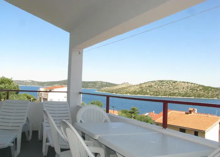 Sparada Mladen Apartman Grebastica