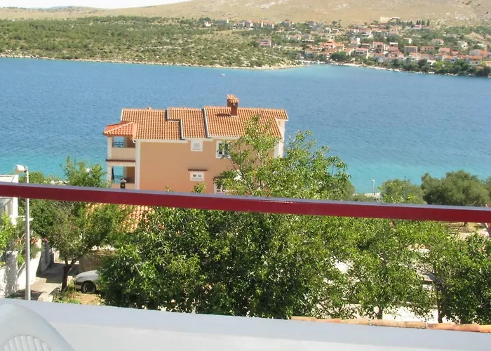 Sparada Mladen Apartman Grebastica