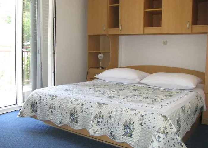 Sparada Mladen Apartman Grebastica