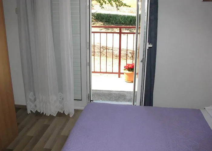 Sparada Mladen Apartman Grebastica